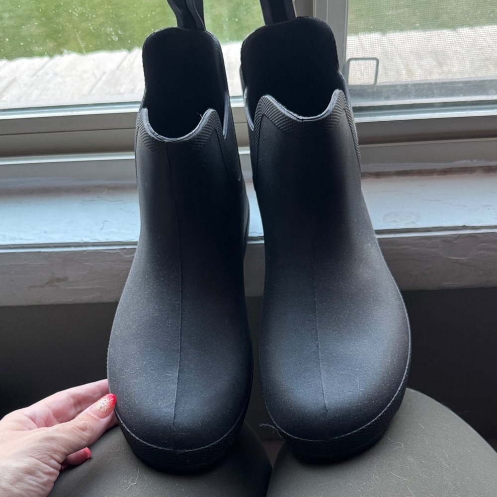 Totes Black Lightweight Boots - Picture 3 of 6